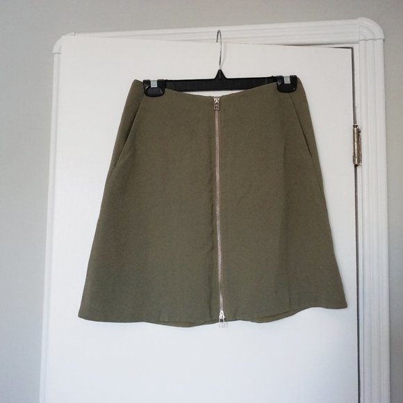 Aritzia Wilfred Mini Skirt, Size 6, Olive Green - Picture 1 of 4